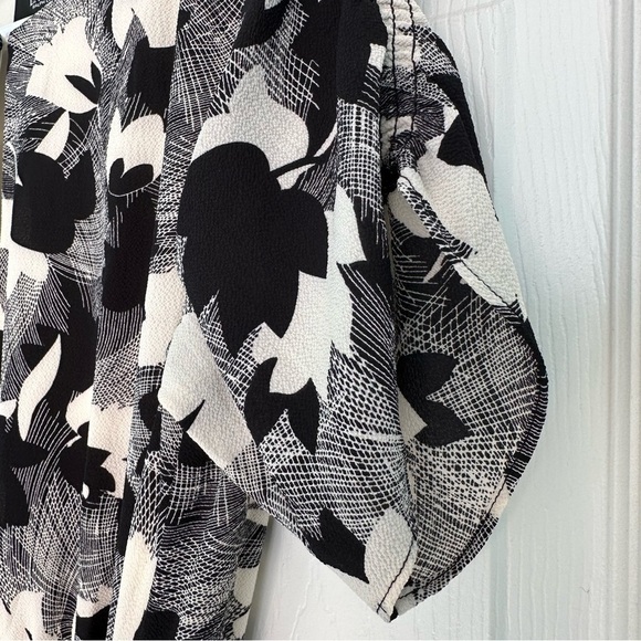 Lauren Ralph Lauren Printed Bubble Crepe Dress in Winter Cream size 4 - Picture 6 of 13